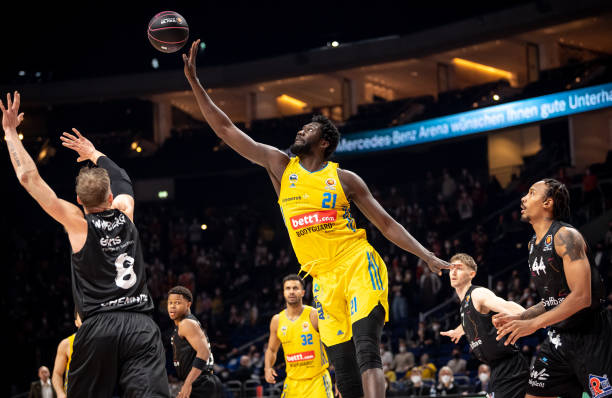 决中其实并 决中其实并