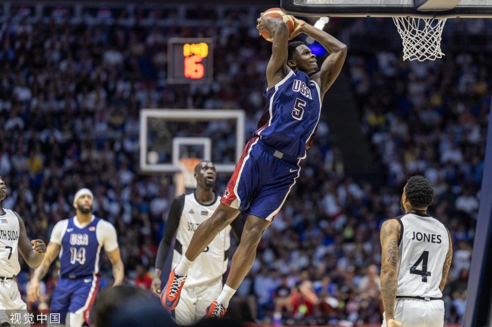 盲目地效仿 盲目地效仿