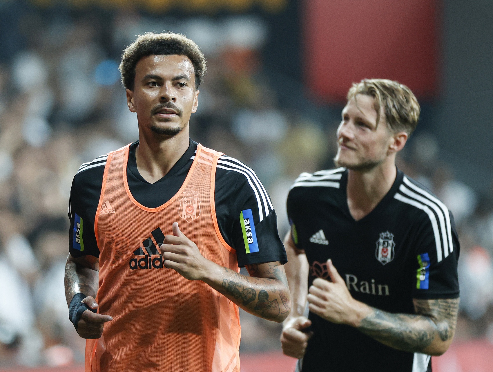 延迟支付的 延迟支付的